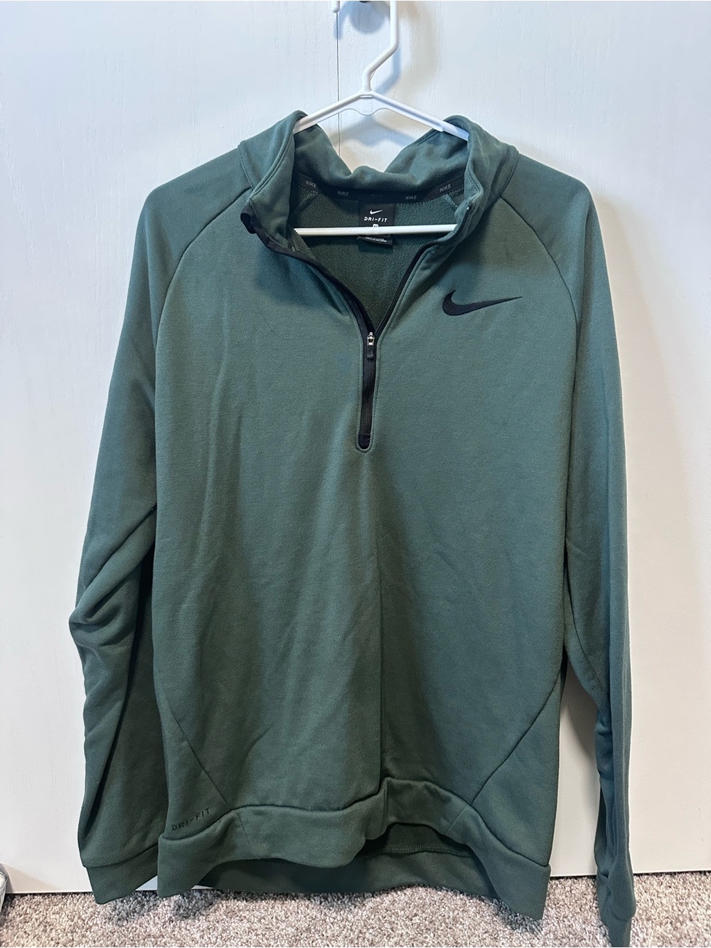 Nike Men's Olive Green Quarter-Zip Performance Pullover